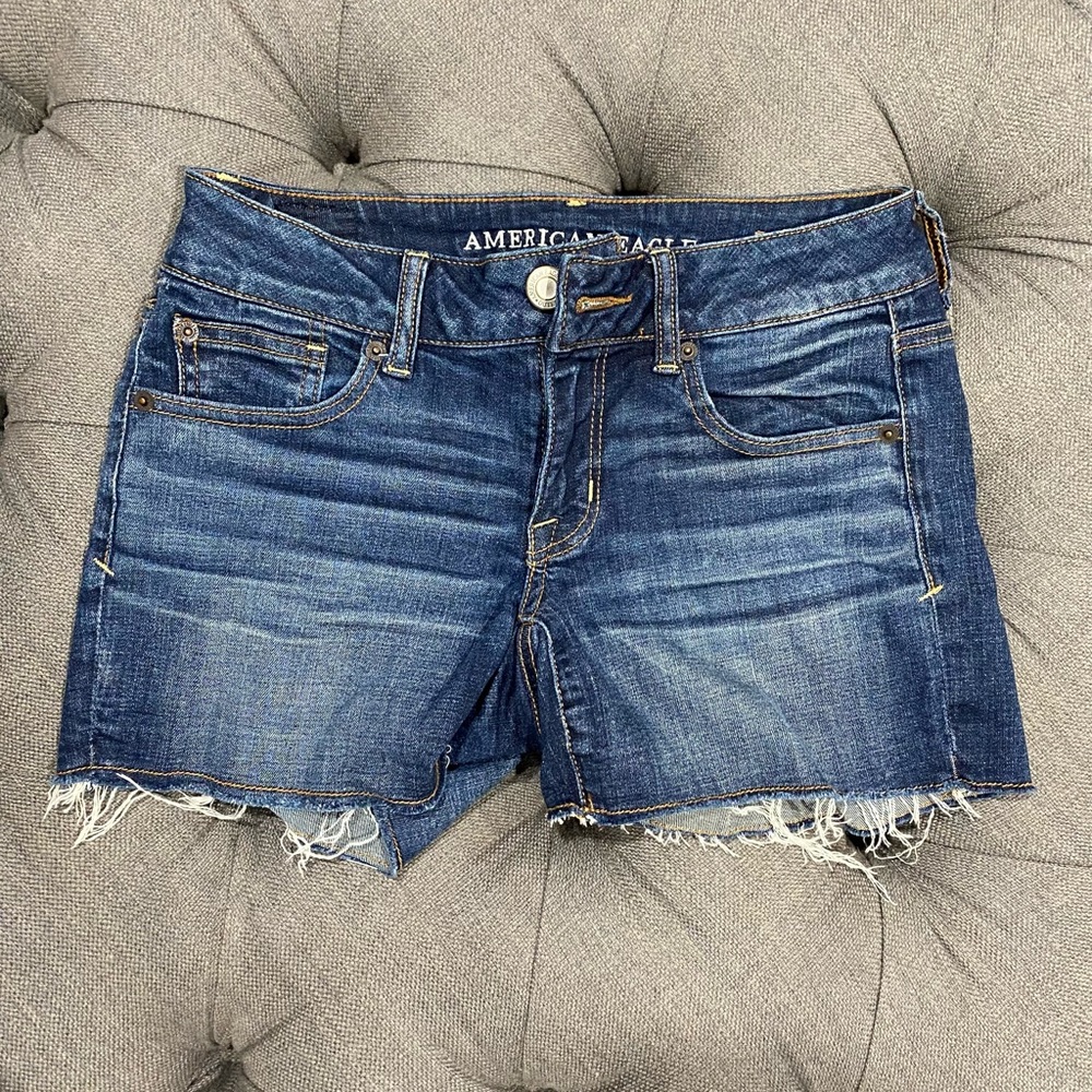 American Eagle Super Stretch Shortie Jean Shorts - Size 2 - Denim